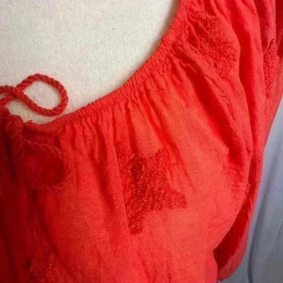 Red with embroidered Stars Lightweight Shirt (Size XL) - Picture 3 of 8